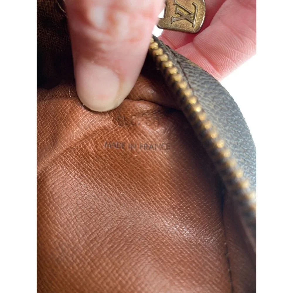 Louis Vuitton toiletries or women cosmetic bag good used vintage condition.